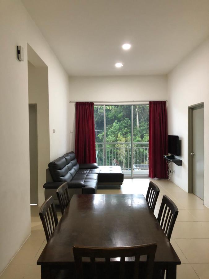 Golden Hill 3 Room Apt @ Night Market Κάμερον Χάιλαντς Εξωτερικό φωτογραφία