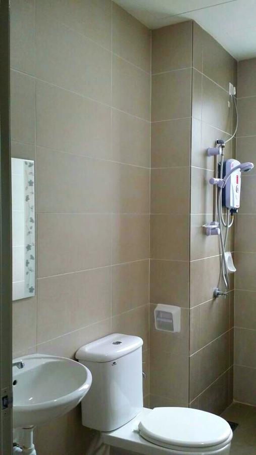 Golden Hill 3 Room Apt @ Night Market Κάμερον Χάιλαντς Εξωτερικό φωτογραφία