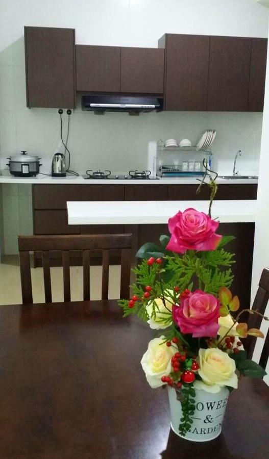 Golden Hill 3 Room Apt @ Night Market Κάμερον Χάιλαντς Εξωτερικό φωτογραφία