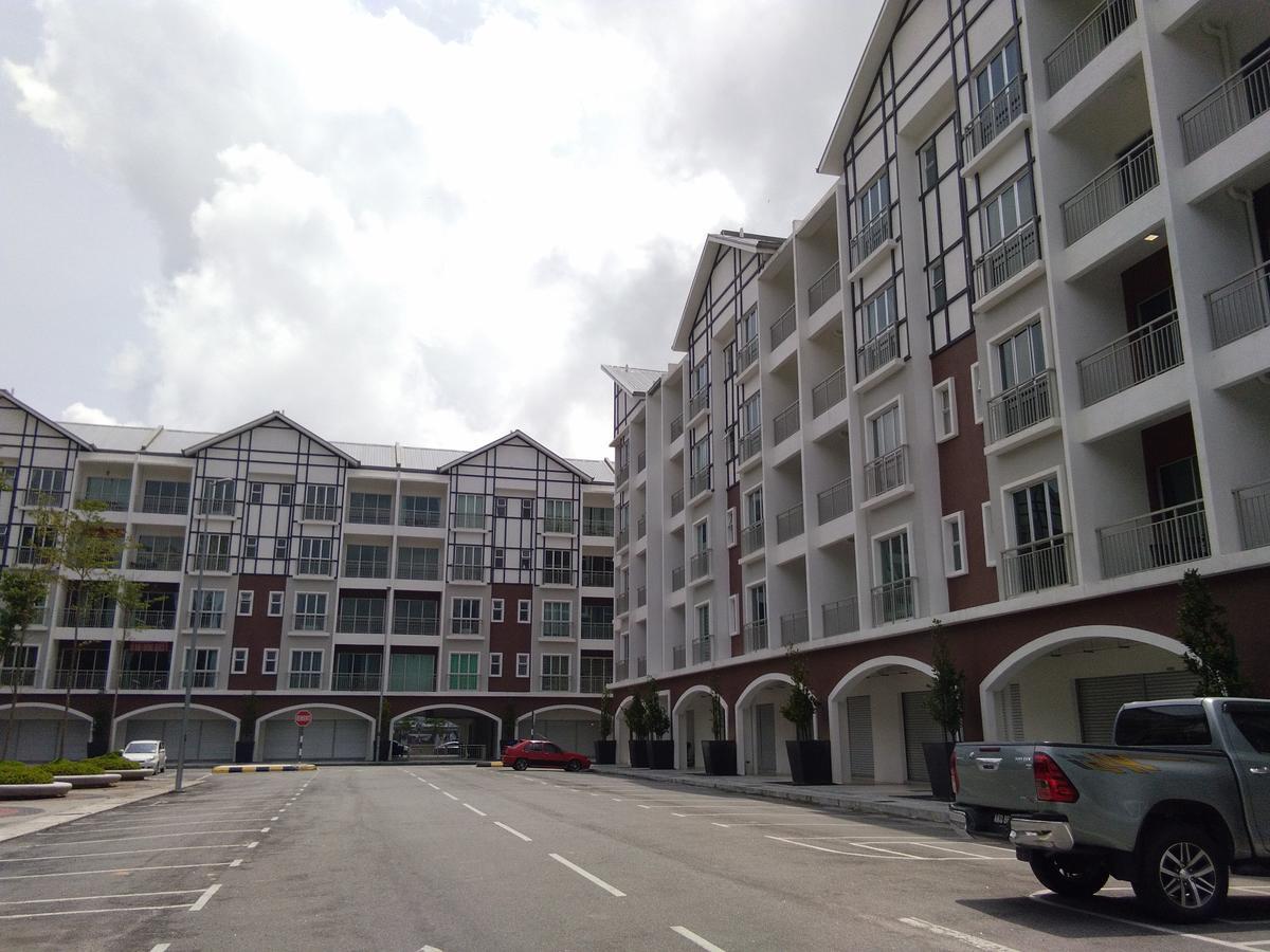 Golden Hill 3 Room Apt @ Night Market Κάμερον Χάιλαντς Εξωτερικό φωτογραφία