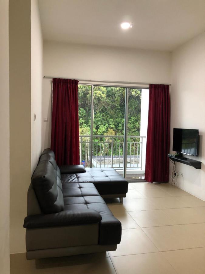 Golden Hill 3 Room Apt @ Night Market Κάμερον Χάιλαντς Εξωτερικό φωτογραφία