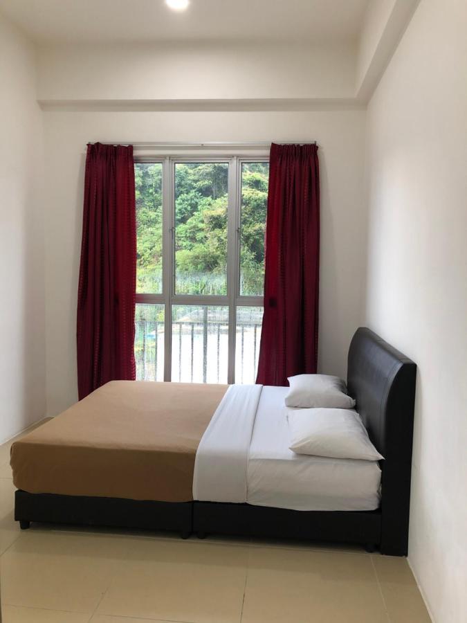 Golden Hill 3 Room Apt @ Night Market Κάμερον Χάιλαντς Εξωτερικό φωτογραφία